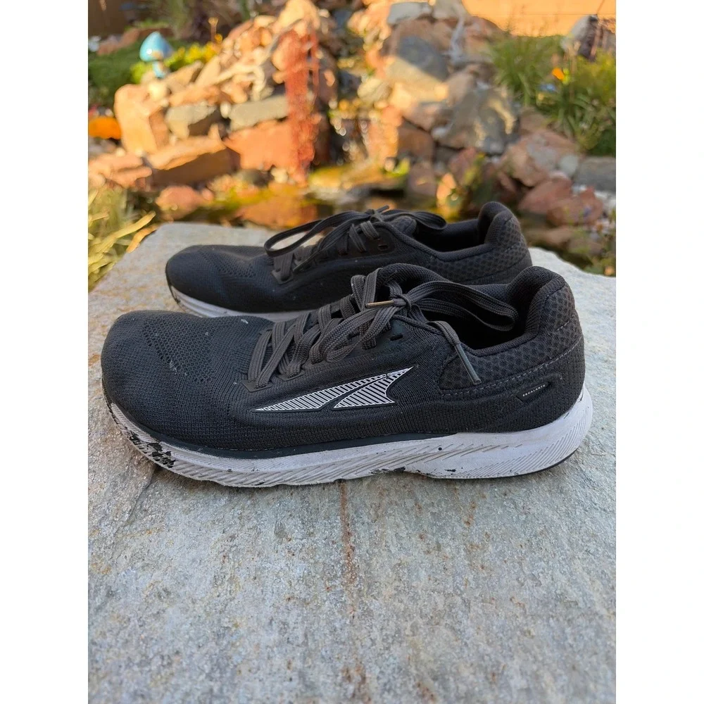 Altra Escalante 3 Womens Running Shoes Black White AL0A7R71000 Size 7.5